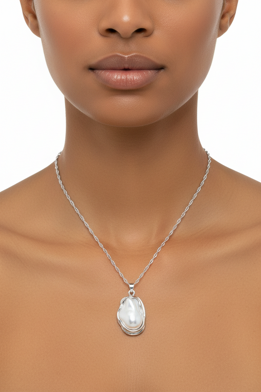 Baroque Pearl Pendant Necklace